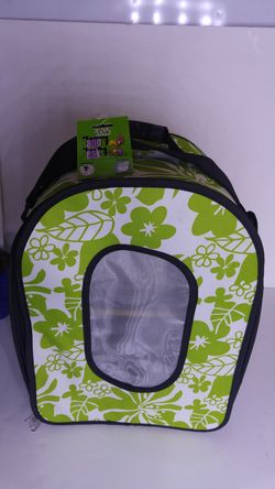 Medium bird carrier with perch