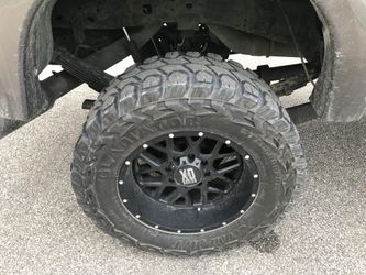37x13.50x20 Gladiator comp M/T (4 TIRES ONLY)