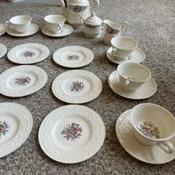 🌿Vintage Full Set Wedgewood China/ Patrician pattern