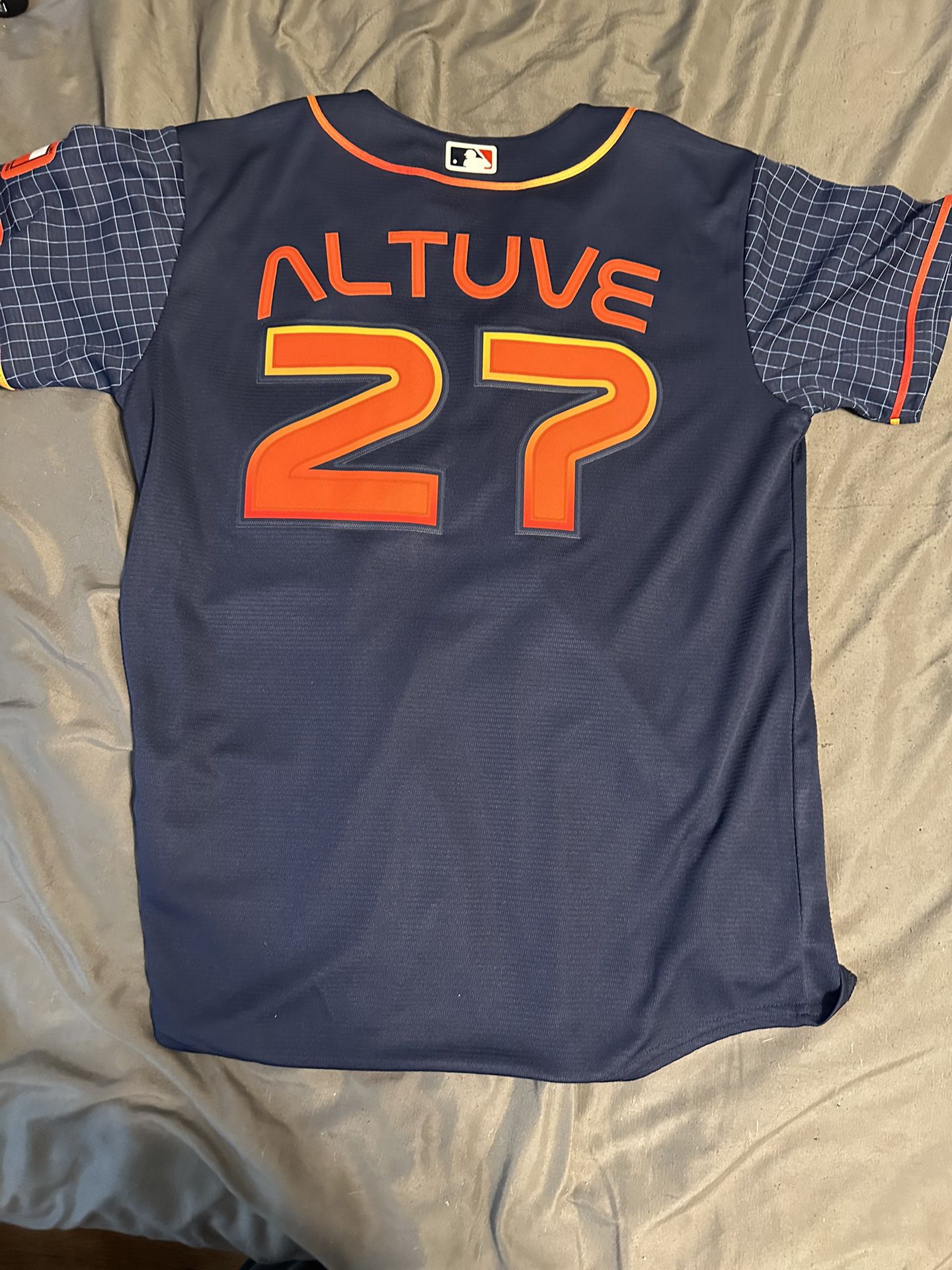 Houston Astros Space City jersey Altuve Large for Sale in Houston, TX -  OfferUp