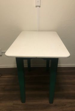 3x2 wood Table white and Green