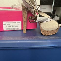 8.5 Women’s Sandal New