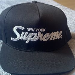 Supreme Hat 