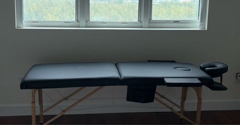 Massage table