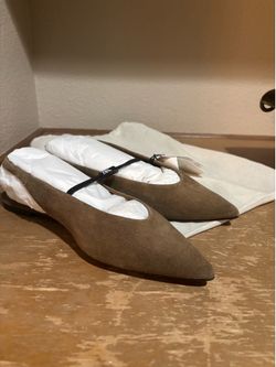 Zara pointed suede shoes