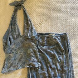 16 Pieces Of Womens Clothing