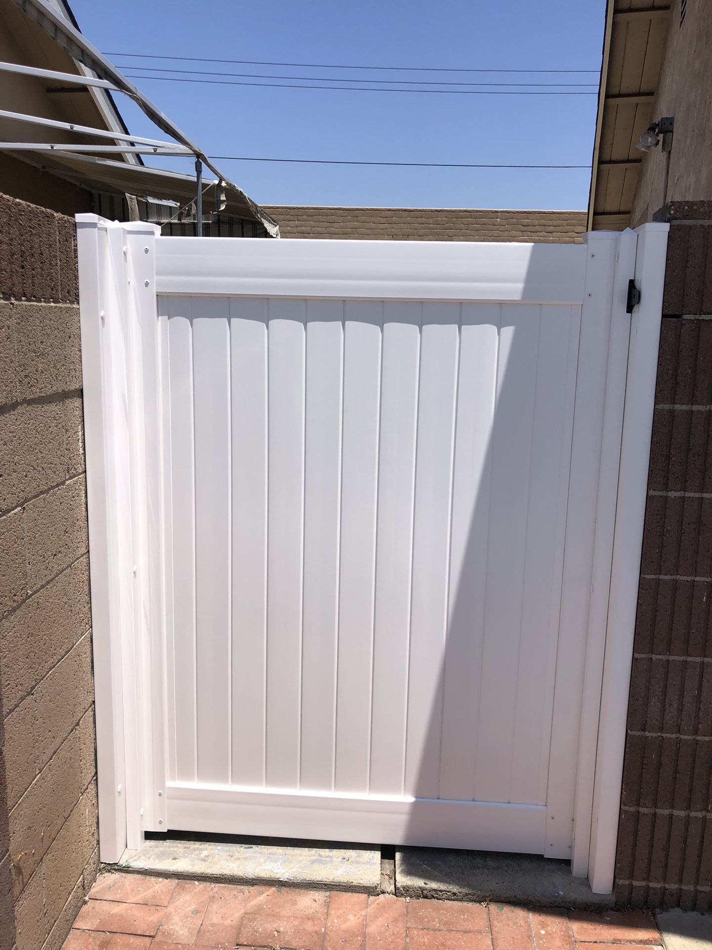 Vinyl Gates