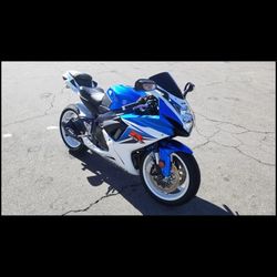 suzuki gsxr 2011