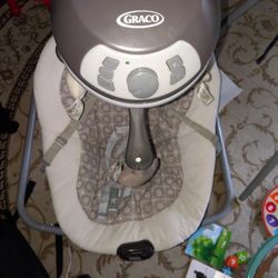 FREE! Graco Baby swing 