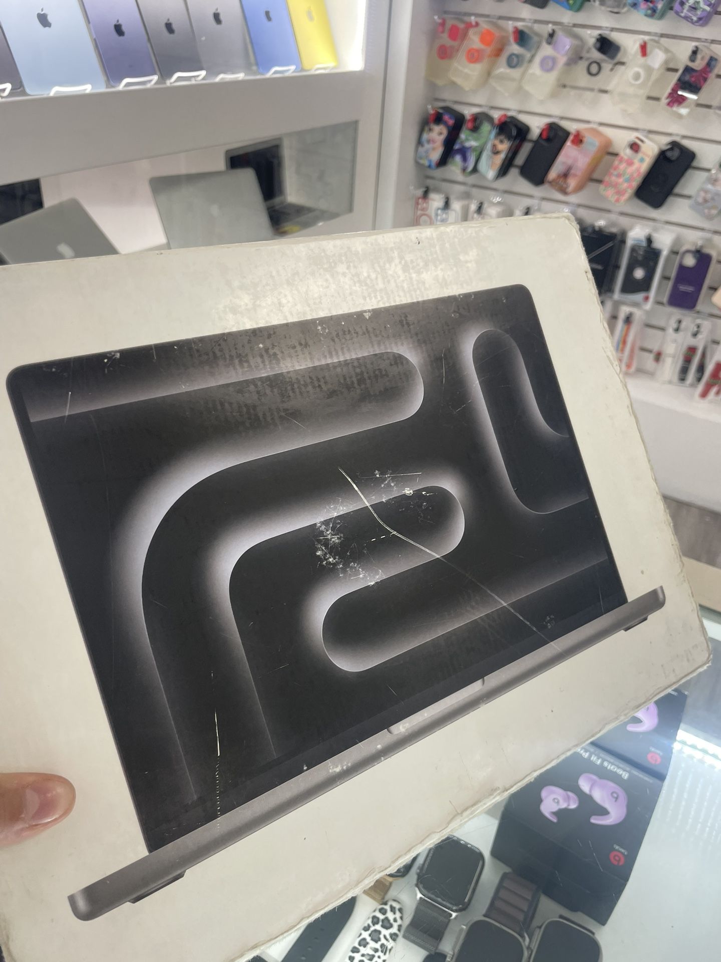 14 Inch MacBook Pro 1tb 8gb Ram $50 Down