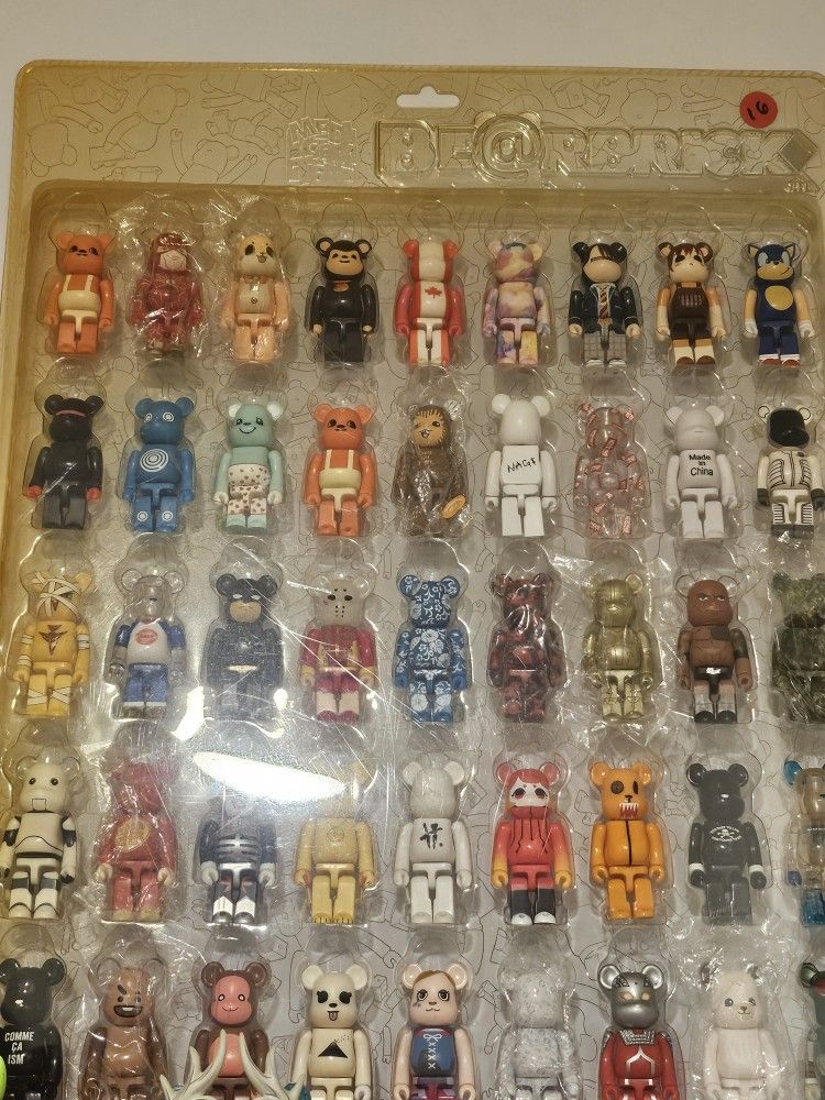 Bearbrick LOT