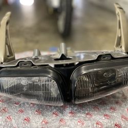 Ducati Parts 748 916 996 998 OEM Headlight And Bucket 