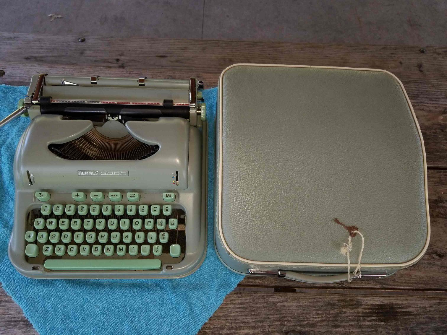 1963 Swiss Hermes 3000 Typewriter Seafoam Green DP Director Pica w Case & Key Near Mint