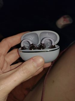 Earbuds new