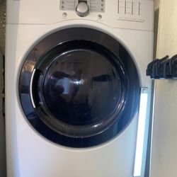 STORAGE UNIT BLOW OUT SALE!! $250 OBO PRICING IS NEGOTIABLE ;) Kenmore Front Load Electric Dryer 