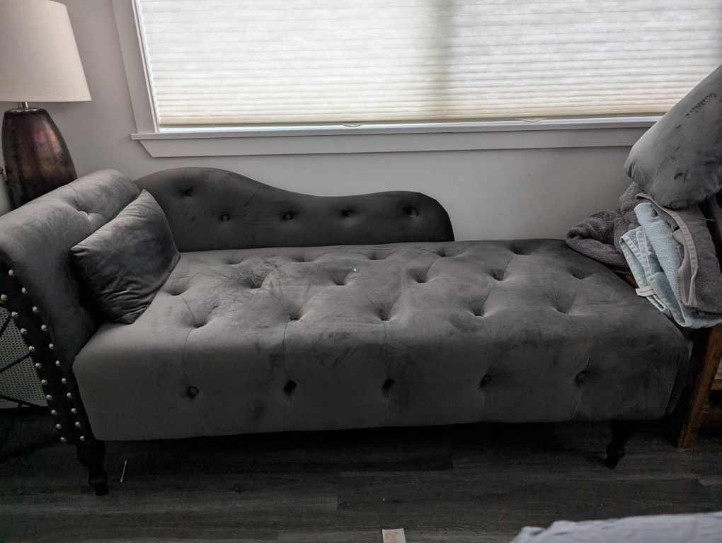 Grey Stuffed Chaise Lounger