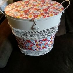 Shabby Chic Metal Laundry Hamper