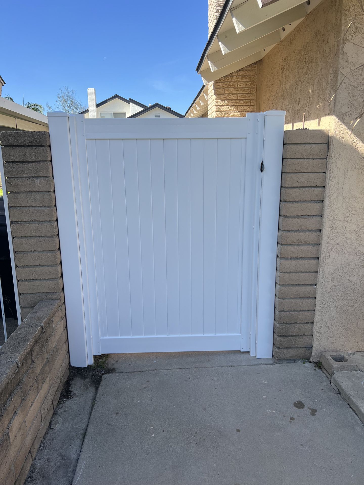 Vinyl Gates