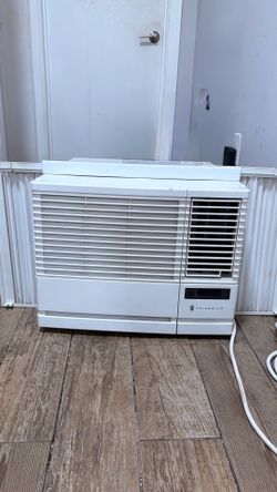 Friedrich Room Air Conditioner 6000BTU