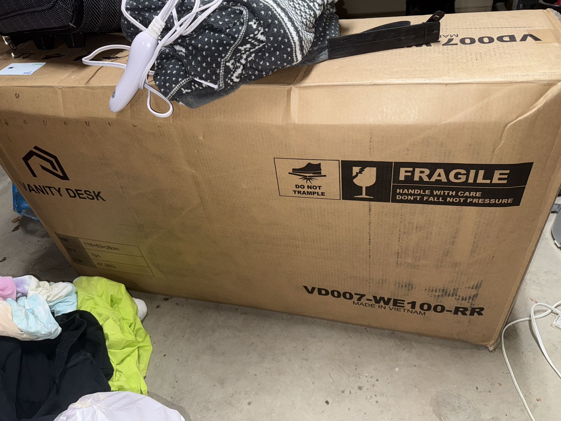 brand new still in box vanity desk