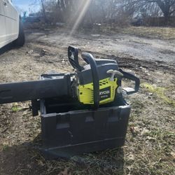 Ryobi Chainsaw 100$ 