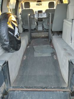 2010 dodge caravan wheelchair van