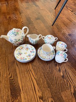 Laura Ashley Hazelbury Tea Set