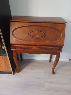 Small Wood Desk With Drawer