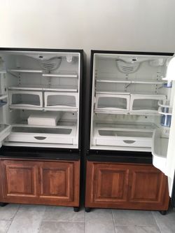 AMANA WOOD PANEL BOTTOM DRAWER PAIR