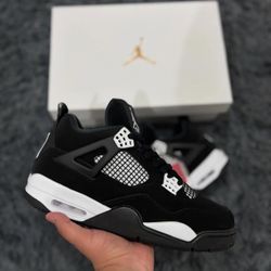 Jordan 4’s White Thunder 