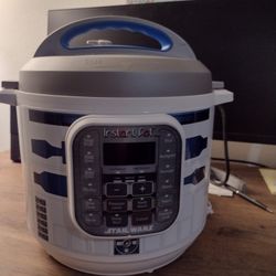 Limited Edition Star Wars R2D2 Instant Pot!