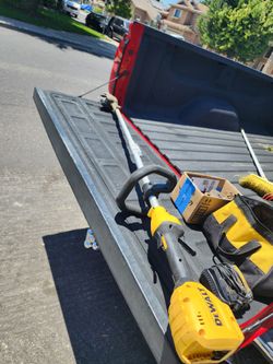Dewalt 20V Weed Eater