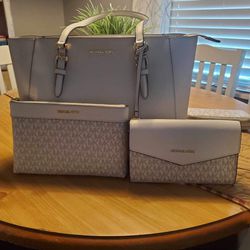 Michael.kors Purse And Wallets