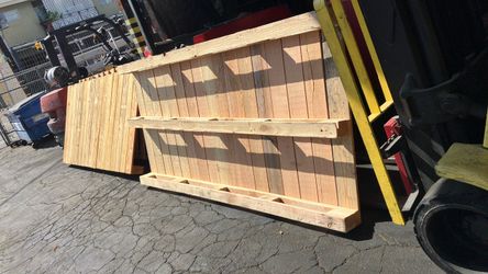 Wood pallet