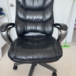 High-quality leather  office chair