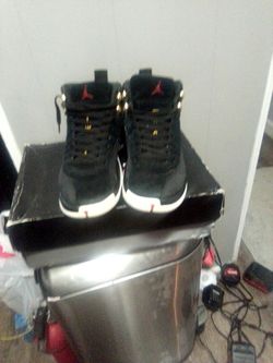 Reverse taxis size 13 no box! Jordan 12