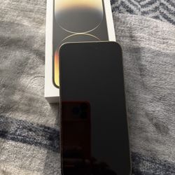 IPhone 14 Pro Max - Color: Gold/Dorado - 256gb