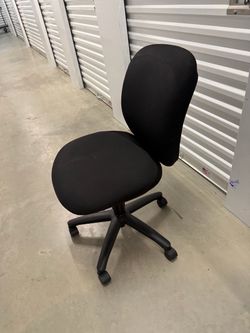 Black Fabric Office Chair with Wheels