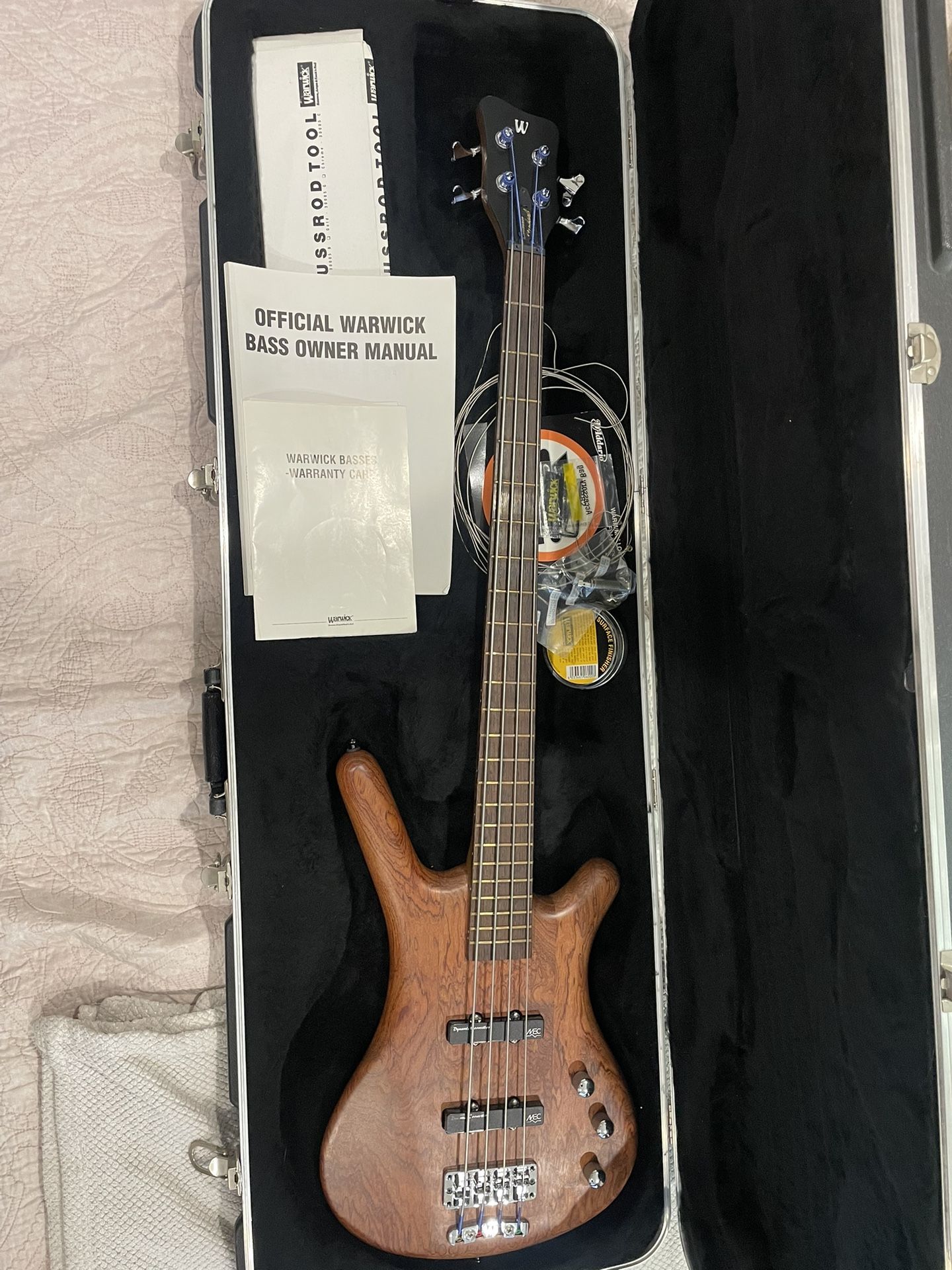 Warwick Bass Excellent Condition 