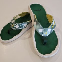 Mens OluKai Ulele Golf sandals green tartan plaid strap New, no tags 
Size 10 US, 43 Eur.
New, no tags, please see the photos. Weight 14oz plus shippi
