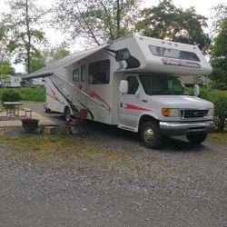 2006 Four Winds C-class Toyhauler