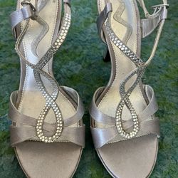 Womens Shoes (8.5-9)
