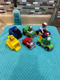 Paw Patrol toys x 6