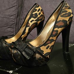 BCBG Paris Cheetah Heels Womens Shoes Size 7