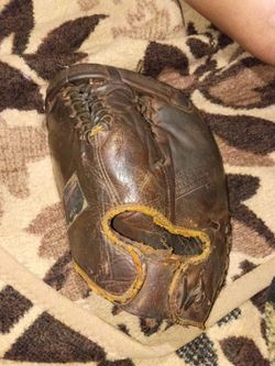 1941 T75  "the claw"  1st baseman's mitt