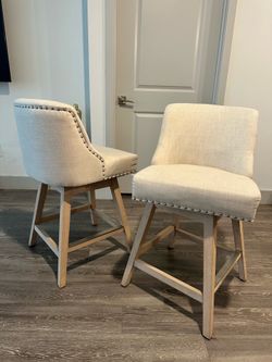 Bar Stool Set of 4 with Back Rest and 360 Rotation