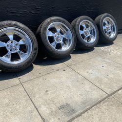 Set 17/18” Bill Specialties, 2 Pc Polished, Excellent Condition, 17x8 W 225/55/17 18x9.5 W 245/50/18 Kumho Tires, 99% Tread, Chevy , Sell $2000