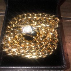 14K Solid Gold Cuban Link Chain – 102g – 22” w/ Diamond Clasp 