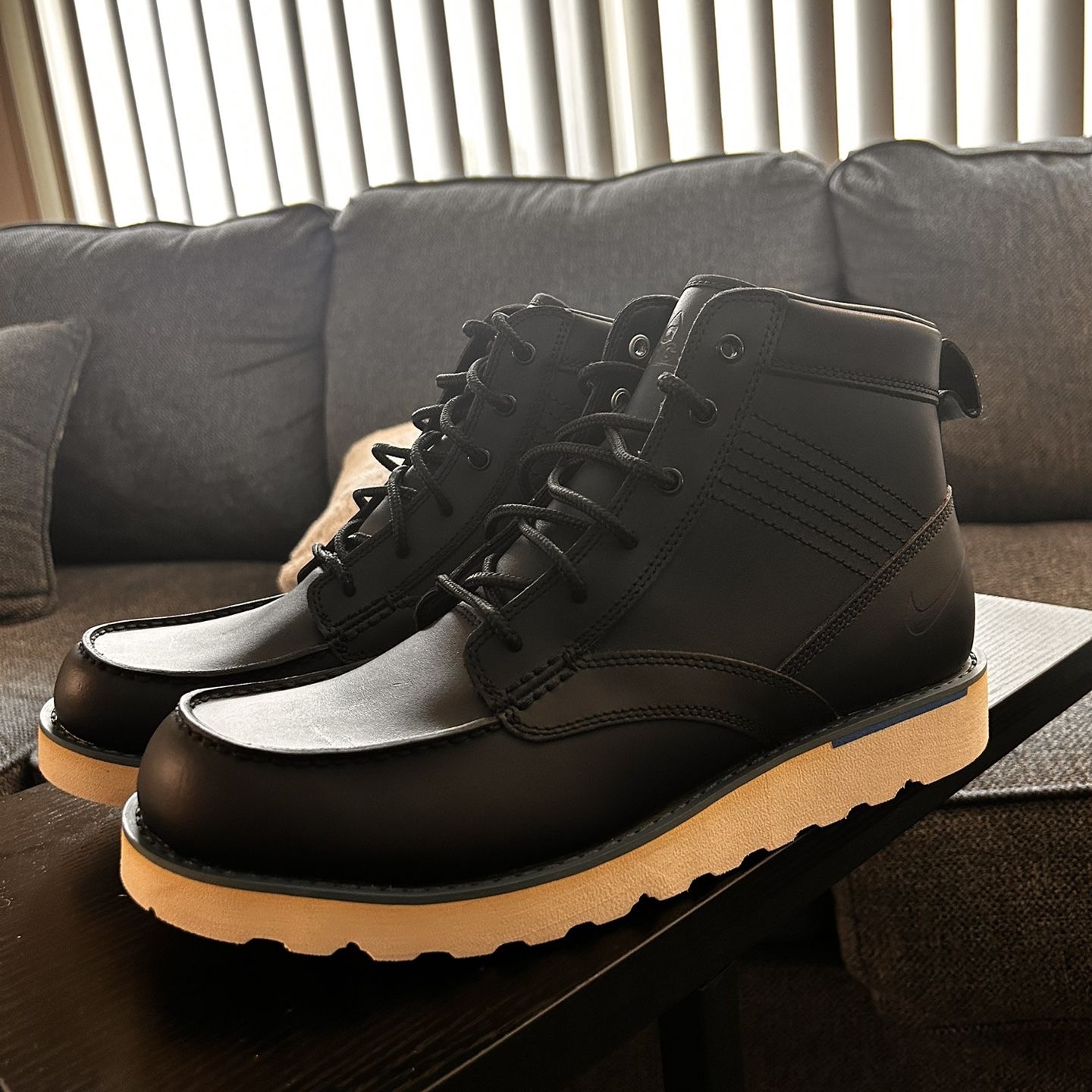 NEW Nike‎ Boots Mens 12 Purple Suede Air Max Goadome ACG All Trac Hiking Work Nike Air Max Goadome Boots - Black | Editorialist main image 3