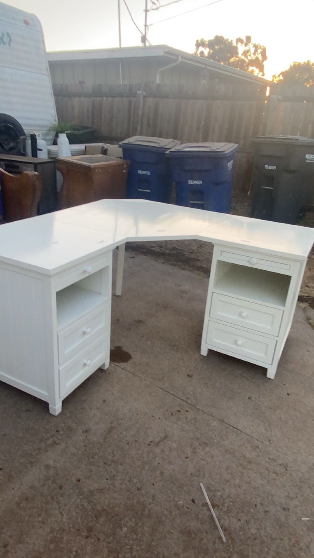 corner desk